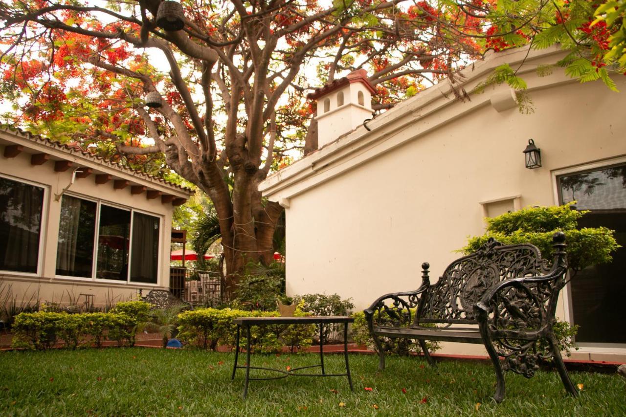 Casa Maria Emilia Hotel Cuernavaca Exterior photo